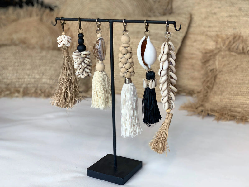 Porte-clés en coton et perles de bois blanc naturel