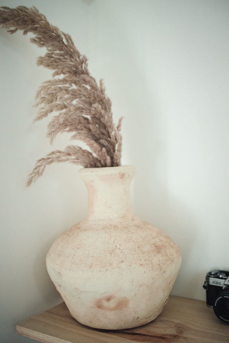 RAW TAMEGROUTE POTTERY VASE