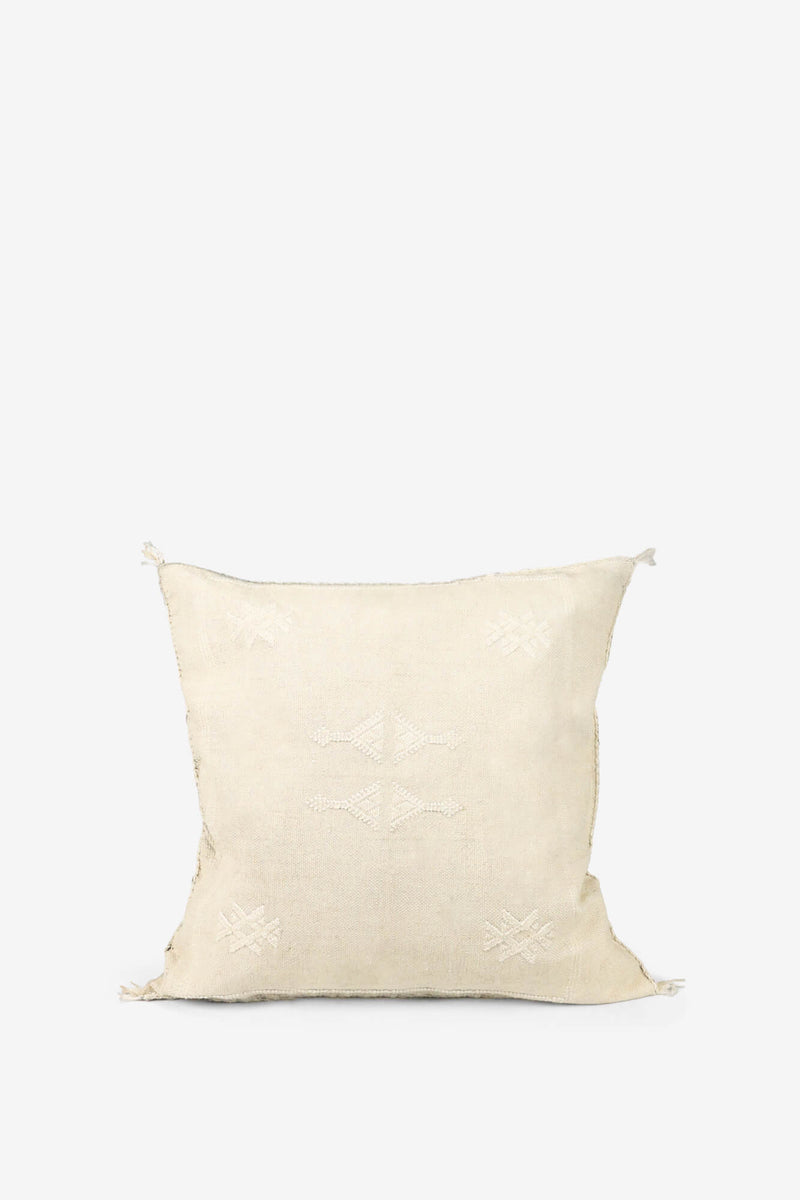 HOUSSE DE COUSSIN SABRA EN SOIE DE CACTUS À MOTIF ÉCRU