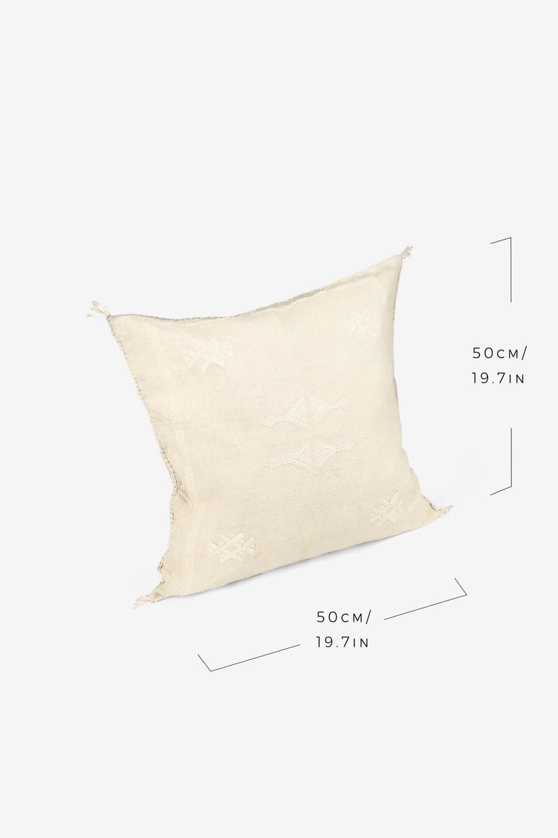 HOUSSE DE COUSSIN SABRA EN SOIE DE CACTUS À MOTIF ÉCRU
